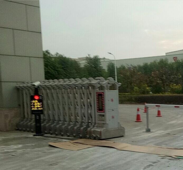 廣東惠州龍翔電子集團(tuán)車牌識(shí)別